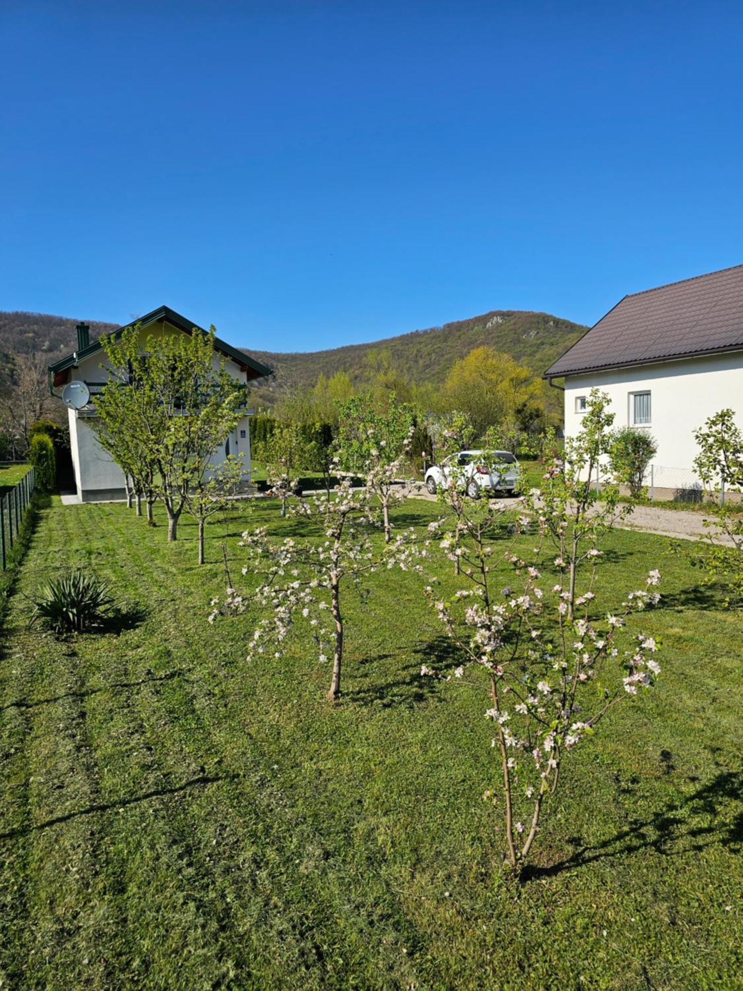 La Reina Una Bihać Exterior foto
